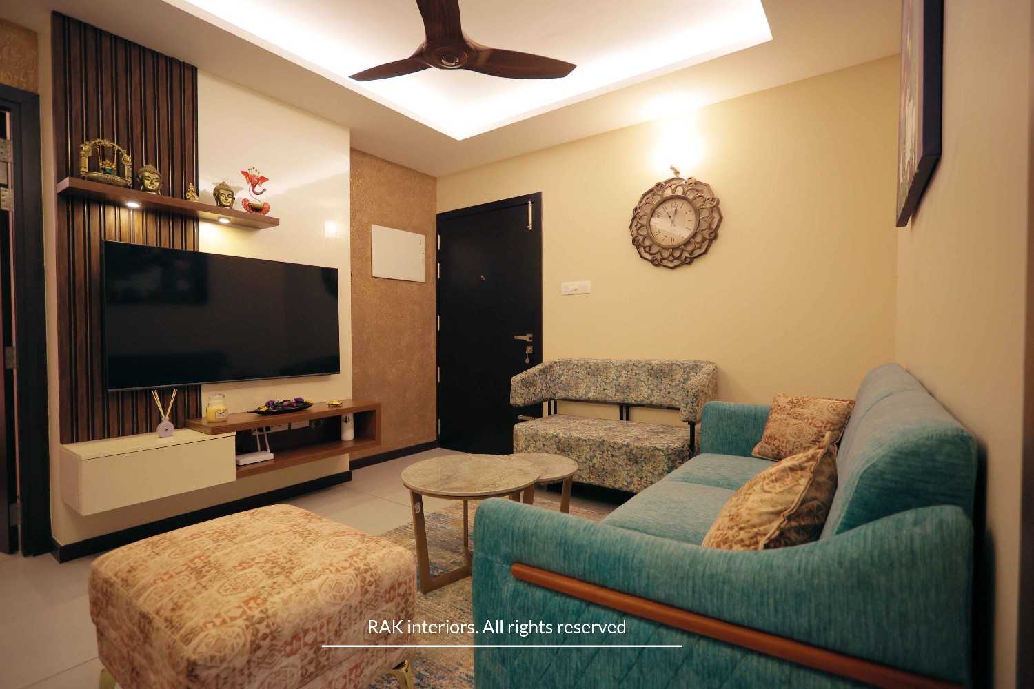 Maximizing Small Spaces : Design Hacks for Apartments